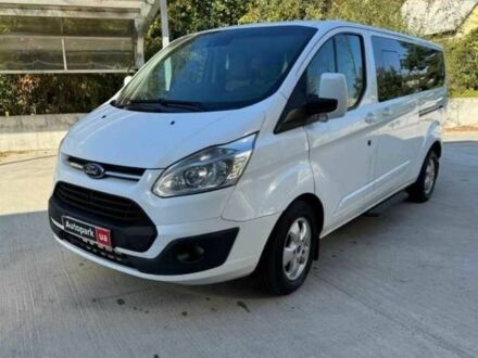 Белый Форд Турнео Коннект, объемом двигателя 2 л и пробегом 157 тыс. км за 19967 $, фото 1 на Automoto.ua