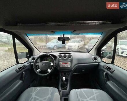 Черный Форд Турнео Коннект, объемом двигателя 1.8 л и пробегом 244 тыс. км за 7200 $, фото 28 на Automoto.ua