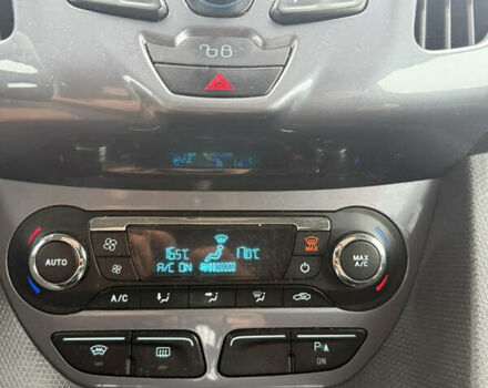 Черный Форд Турнео Коннект, объемом двигателя 1.6 л и пробегом 271 тыс. км за 10000 $, фото 8 на Automoto.ua