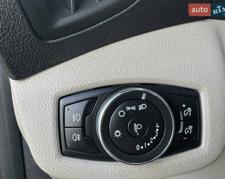 Форд Турнео Коннект 2014 в Киеве на Automoto.ua Коричневый Форд Турнео Коннект, объемом двигателя 1.6 л и пробегом 244 тыс. км за 12800 $, фото 54 на Automoto.ua