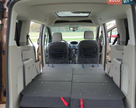 Коричневый Форд Турнео Коннект, объемом двигателя 1.56 л и пробегом 220 тыс. км за 11650 $, фото 3 на Automoto.ua