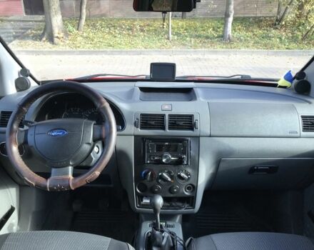 Червоний Форд Турнео Коннект, об'ємом двигуна 1.8 л та пробігом 239 тис. км за 3700 $, фото 3 на Automoto.ua