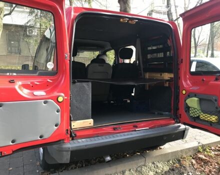 Червоний Форд Турнео Коннект, об'ємом двигуна 1.8 л та пробігом 239 тис. км за 3700 $, фото 4 на Automoto.ua