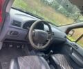 Красный Форд Турнео Коннект, объемом двигателя 1.8 л и пробегом 250 тыс. км за 2200 $, фото 12 на Automoto.ua