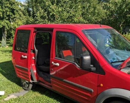 Красный Форд Турнео Коннект, объемом двигателя 1.8 л и пробегом 300 тыс. км за 2900 $, фото 2 на Automoto.ua