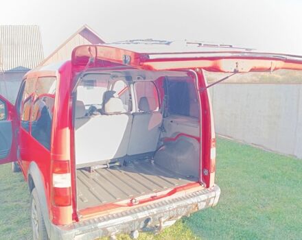 Красный Форд Турнео Коннект, объемом двигателя 0 л и пробегом 284 тыс. км за 4083 $, фото 3 на Automoto.ua