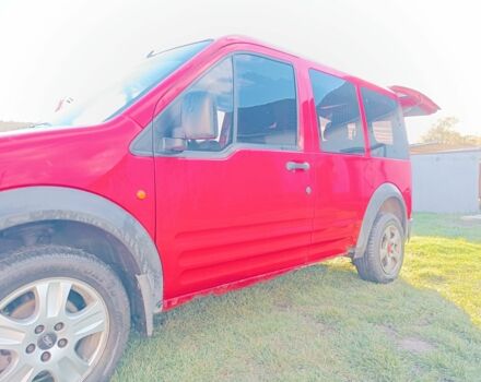 Красный Форд Турнео Коннект, объемом двигателя 0 л и пробегом 284 тыс. км за 4083 $, фото 11 на Automoto.ua