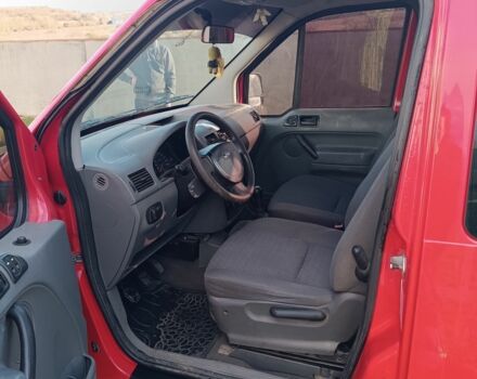 Красный Форд Турнео Коннект, объемом двигателя 0 л и пробегом 284 тыс. км за 4083 $, фото 6 на Automoto.ua