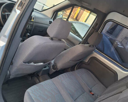 Форд Турнео Коннект, объемом двигателя 1.8 л и пробегом 267 тыс. км за 5500 $, фото 10 на Automoto.ua