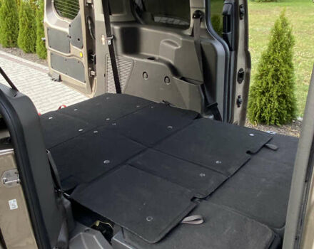 Форд Турнео Коннект, объемом двигателя 1.5 л и пробегом 141 тыс. км за 19099 $, фото 30 на Automoto.ua