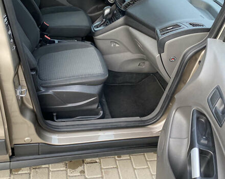 Форд Турнео Коннект, объемом двигателя 1.5 л и пробегом 141 тыс. км за 19099 $, фото 21 на Automoto.ua