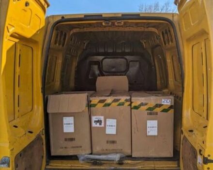 Жовтий Форд Турнео Коннект, об'ємом двигуна 1.8 л та пробігом 450 тис. км за 3100 $, фото 4 на Automoto.ua