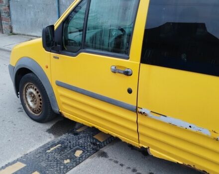 Желтый Форд Турнео Коннект, объемом двигателя 0 л и пробегом 403 тыс. км за 2600 $, фото 7 на Automoto.ua