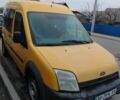 Желтый Форд Турнео Коннект, объемом двигателя 0 л и пробегом 403 тыс. км за 2800 $, фото 1 на Automoto.ua