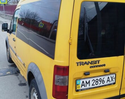 Желтый Форд Турнео Коннект, объемом двигателя 0 л и пробегом 403 тыс. км за 2600 $, фото 5 на Automoto.ua