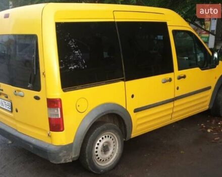 Желтый Форд Турнео Коннект, объемом двигателя 1.8 л и пробегом 424 тыс. км за 4500 $, фото 4 на Automoto.ua