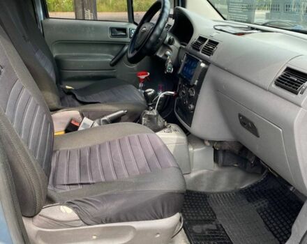 Серый Форд Турнео Коннект, объемом двигателя 1.8 л и пробегом 315 тыс. км за 4200 $, фото 6 на Automoto.ua