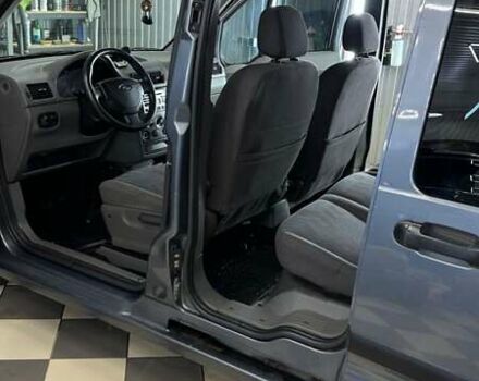 Серый Форд Турнео Коннект, объемом двигателя 1.76 л и пробегом 270 тыс. км за 5300 $, фото 2 на Automoto.ua