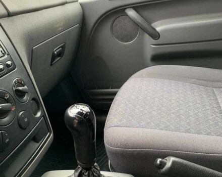 Серый Форд Турнео Коннект, объемом двигателя 1.8 л и пробегом 153 тыс. км за 4500 $, фото 9 на Automoto.ua