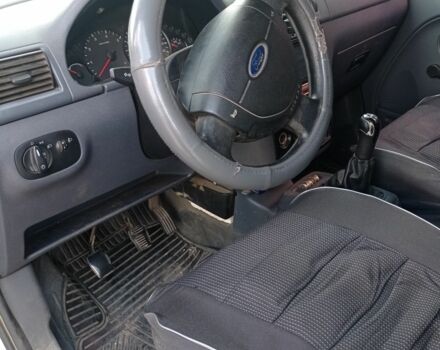 Серый Форд Турнео Коннект, объемом двигателя 1 л и пробегом 230 тыс. км за 6000 $, фото 5 на Automoto.ua