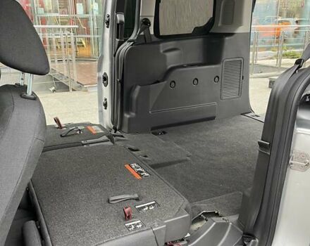 Сірий Форд Турнео Коннект, об'ємом двигуна 1.56 л та пробігом 58 тис. км за 14979 $, фото 15 на Automoto.ua