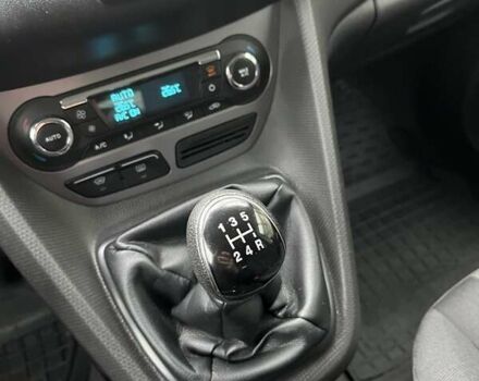 Сірий Форд Турнео Коннект, об'ємом двигуна 1.56 л та пробігом 58 тис. км за 14979 $, фото 30 на Automoto.ua