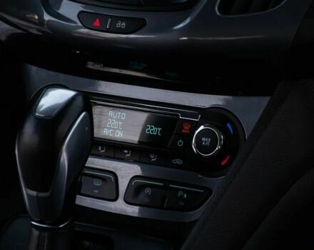 Серый Форд Турнео Коннект, объемом двигателя 1.5 л и пробегом 157 тыс. км за 8700 $, фото 23 на Automoto.ua