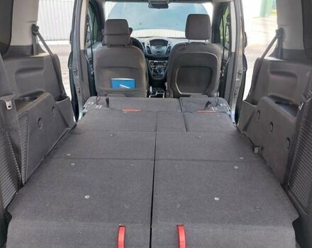 Серый Форд Турнео Коннект, объемом двигателя 1.56 л и пробегом 275 тыс. км за 10500 $, фото 33 на Automoto.ua