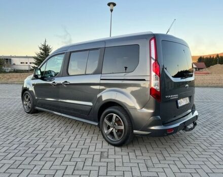 Серый Форд Турнео Коннект, объемом двигателя 1.5 л и пробегом 145 тыс. км за 9500 $, фото 5 на Automoto.ua