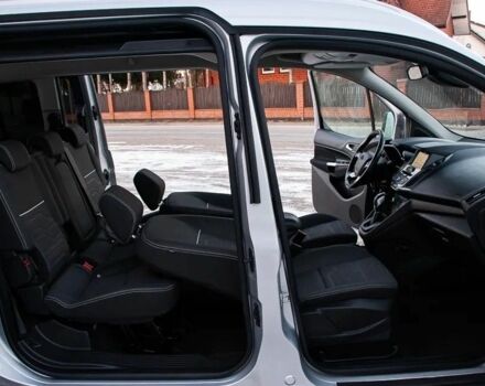 Серый Форд Турнео Коннект, объемом двигателя 1.5 л и пробегом 157 тыс. км за 8700 $, фото 15 на Automoto.ua