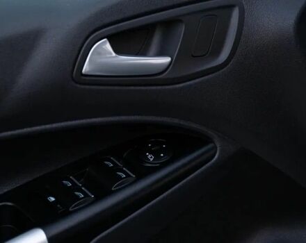 Серый Форд Турнео Коннект, объемом двигателя 1.5 л и пробегом 157 тыс. км за 8700 $, фото 22 на Automoto.ua