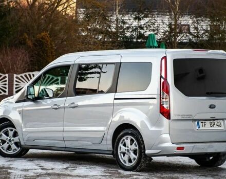 Серый Форд Турнео Коннект, объемом двигателя 1.5 л и пробегом 157 тыс. км за 8700 $, фото 10 на Automoto.ua