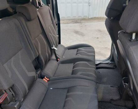 Серый Форд Турнео Коннект, объемом двигателя 1.56 л и пробегом 275 тыс. км за 10500 $, фото 21 на Automoto.ua