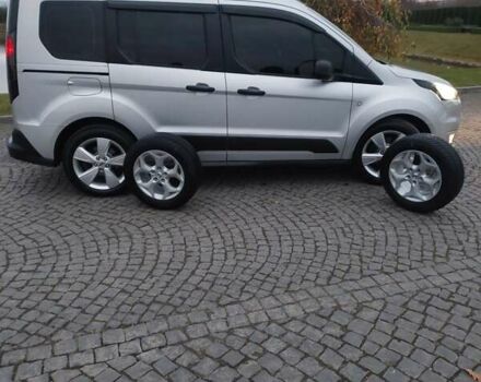 Серый Форд Турнео Коннект, объемом двигателя 1.5 л и пробегом 236 тыс. км за 20500 $, фото 11 на Automoto.ua