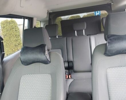 Серый Форд Турнео Коннект, объемом двигателя 1.5 л и пробегом 236 тыс. км за 20500 $, фото 6 на Automoto.ua