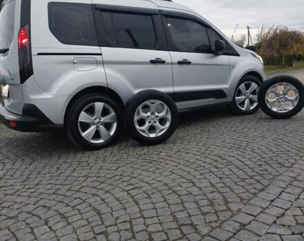 Серый Форд Турнео Коннект, объемом двигателя 1.5 л и пробегом 236 тыс. км за 20500 $, фото 13 на Automoto.ua