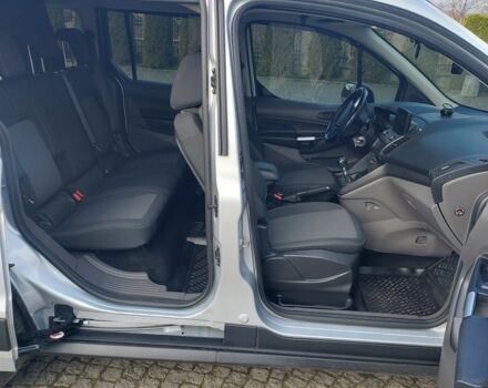 Серый Форд Турнео Коннект, объемом двигателя 1.5 л и пробегом 236 тыс. км за 20500 $, фото 4 на Automoto.ua