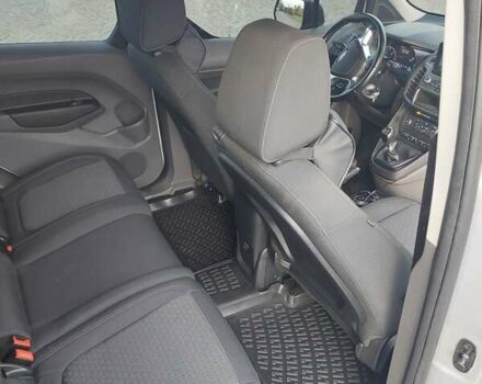 Серый Форд Турнео Коннект, объемом двигателя 1.5 л и пробегом 236 тыс. км за 20500 $, фото 53 на Automoto.ua