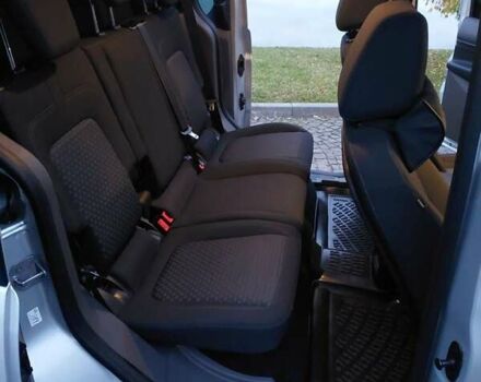 Серый Форд Турнео Коннект, объемом двигателя 1.5 л и пробегом 236 тыс. км за 20500 $, фото 44 на Automoto.ua