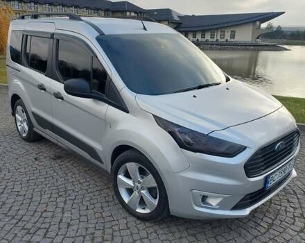 Серый Форд Турнео Коннект, объемом двигателя 1.5 л и пробегом 236 тыс. км за 20500 $, фото 2 на Automoto.ua