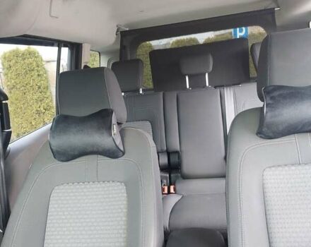 Серый Форд Турнео Коннект, объемом двигателя 1.5 л и пробегом 236 тыс. км за 20500 $, фото 51 на Automoto.ua