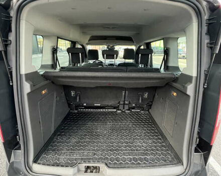 Серый Форд Турнео Коннект, объемом двигателя 1.5 л и пробегом 288 тыс. км за 15500 $, фото 14 на Automoto.ua