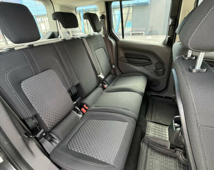 Серый Форд Турнео Коннект, объемом двигателя 1.5 л и пробегом 288 тыс. км за 15500 $, фото 16 на Automoto.ua