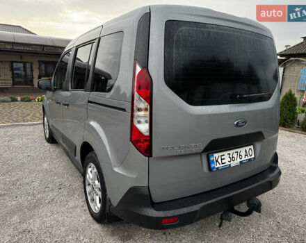 Серый Форд Турнео Коннект, объемом двигателя 1.5 л и пробегом 60 тыс. км за 15800 $, фото 2 на Automoto.ua