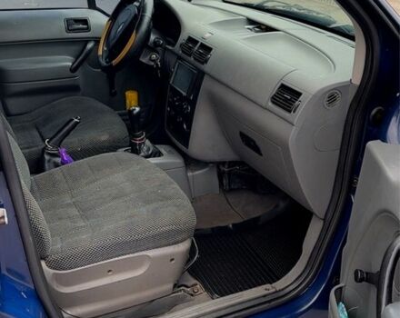 Синий Форд Турнео Коннект, объемом двигателя 1.8 л и пробегом 450 тыс. км за 4100 $, фото 6 на Automoto.ua