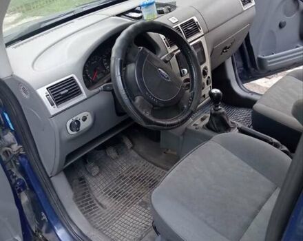 Синий Форд Турнео Коннект, объемом двигателя 1.8 л и пробегом 280 тыс. км за 4000 $, фото 4 на Automoto.ua