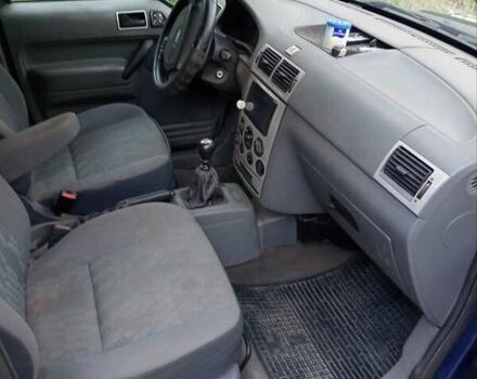 Синий Форд Турнео Коннект, объемом двигателя 1.8 л и пробегом 280 тыс. км за 4000 $, фото 1 на Automoto.ua