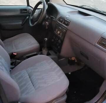 Синий Форд Турнео Коннект, объемом двигателя 1.75 л и пробегом 263 тыс. км за 4300 $, фото 6 на Automoto.ua