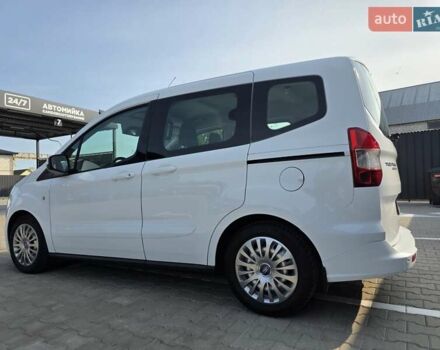 Белый Форд Tourneo Courier, объемом двигателя 1.5 л и пробегом 140 тыс. км за 10400 $, фото 13 на Automoto.ua