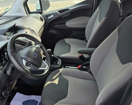 Белый Форд Tourneo Courier, объемом двигателя 1.5 л и пробегом 140 тыс. км за 10400 $, фото 14 на Automoto.ua